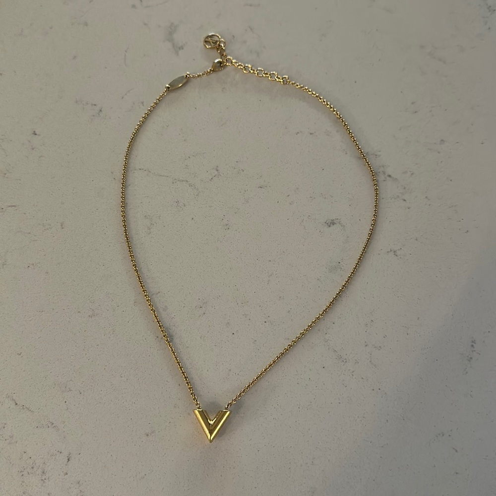 Louis Vuitton V Necklace